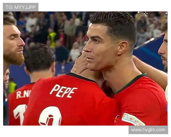 C罗世界杯谢幕之战的荣耀与遗憾交织瞬间回望传奇落幕背影里时刻